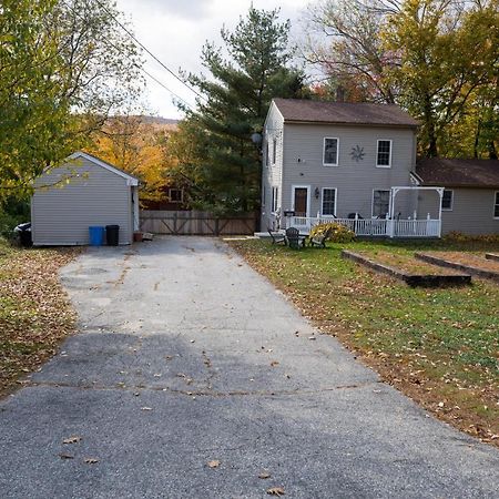 Sunnyside home near Sunday River, Black Mountain, Lakes&Hikes Rumford Eksteriør bilde