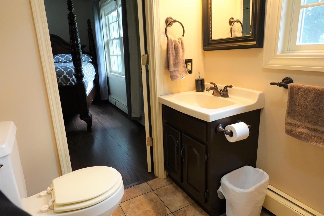 Sunnyside home near Sunday River, Black Mountain, Lakes&Hikes Rumford Eksteriør bilde